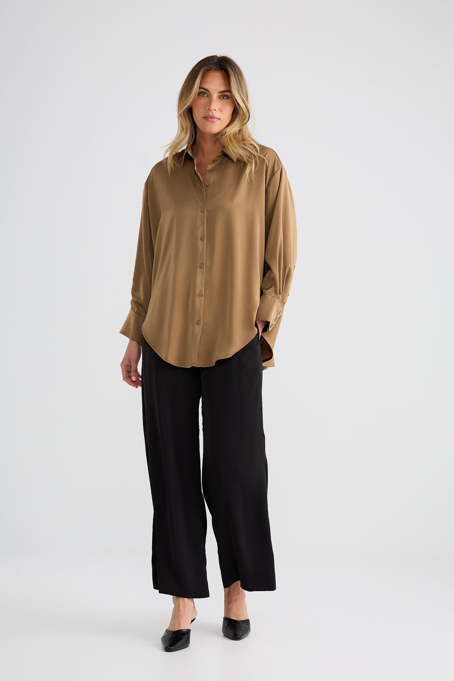 Brave & True Glenda Shirt in Khaki