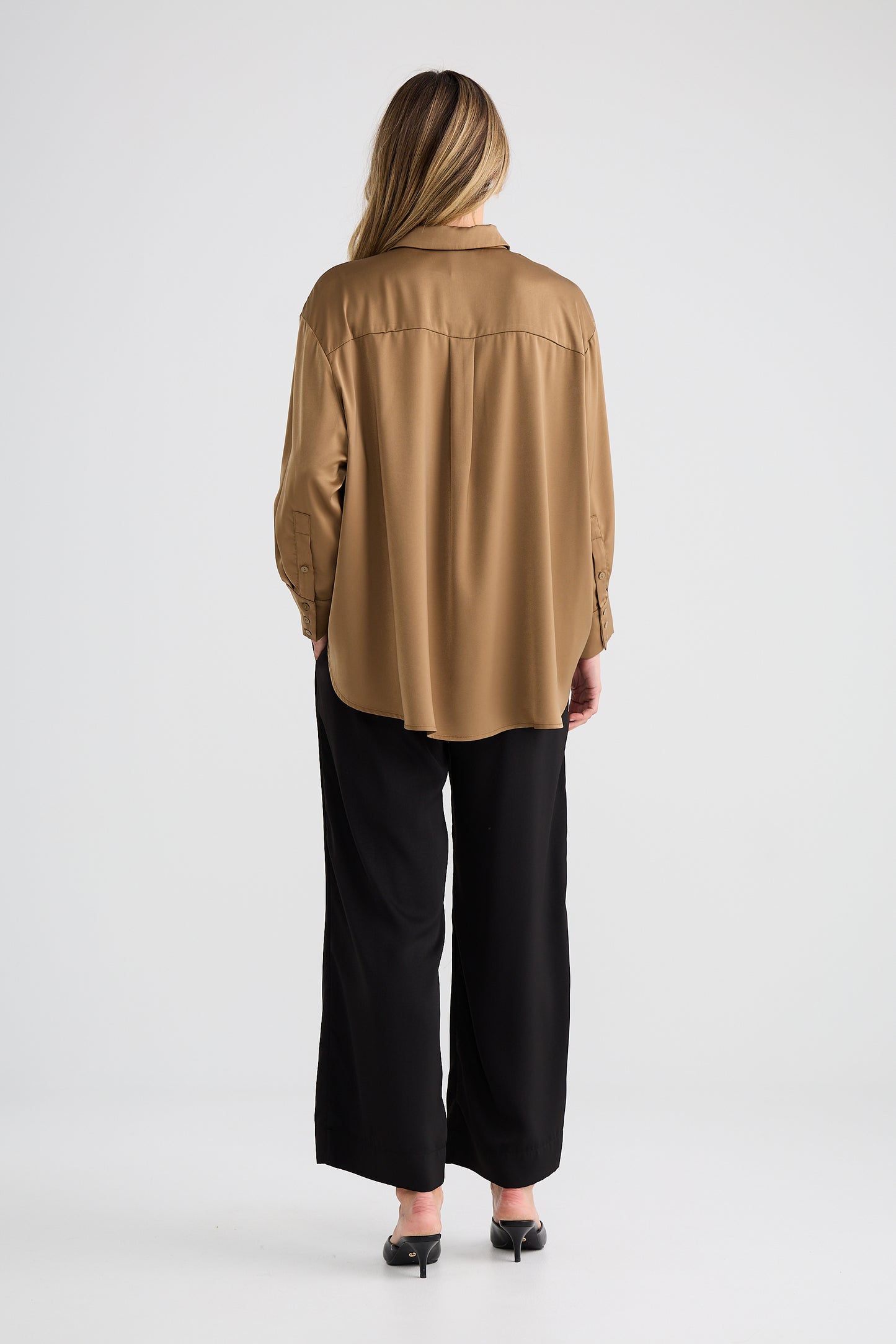 Brave & True Glenda Shirt in Khaki