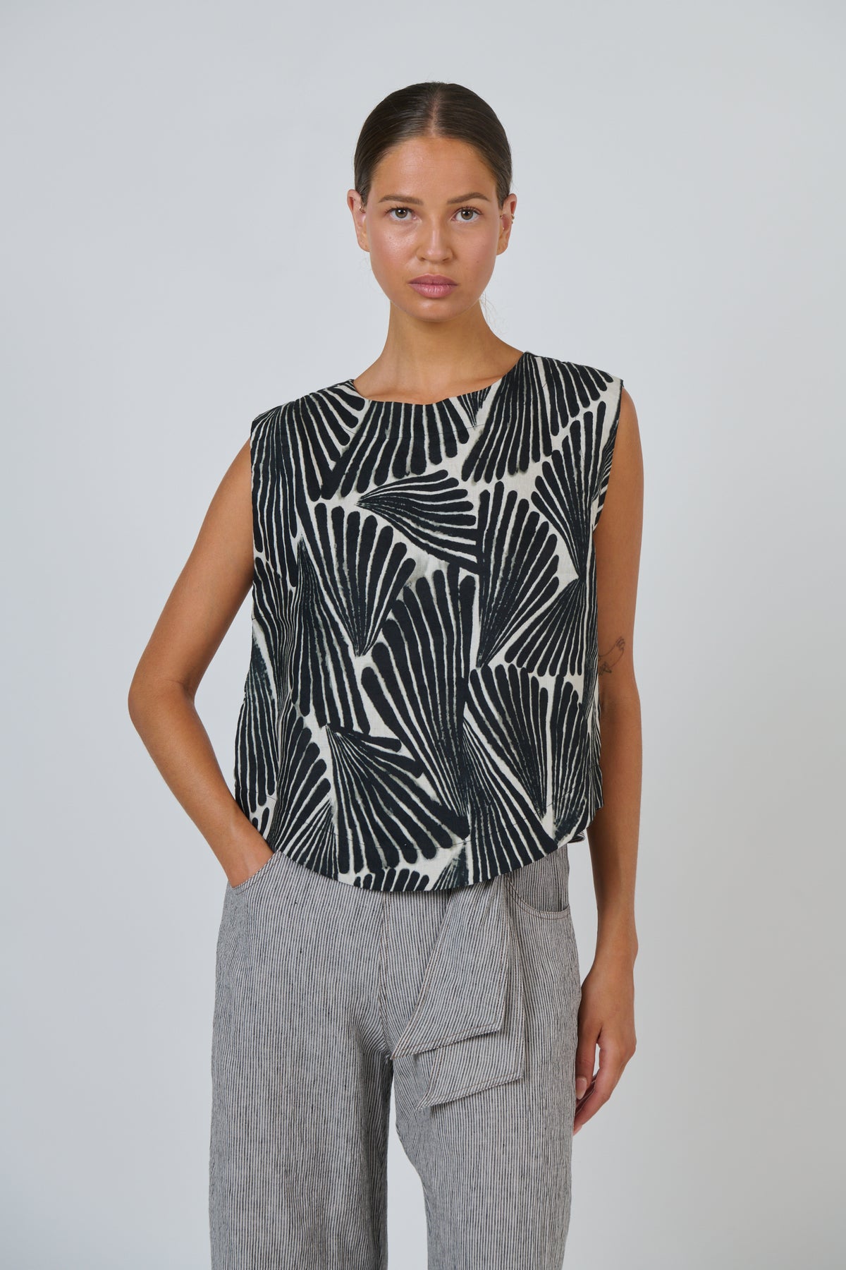 Naturals by O & J - Sandi Linen Top