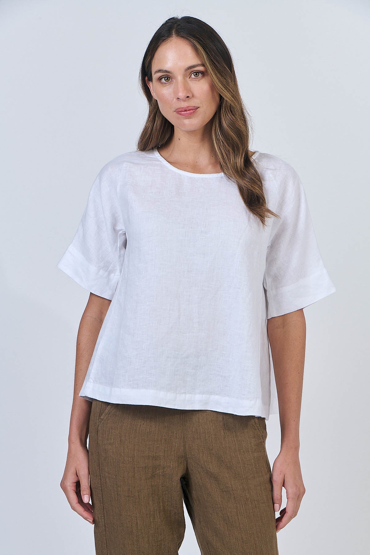 Naturals by O & J GA585 Ladies Top in White Linen