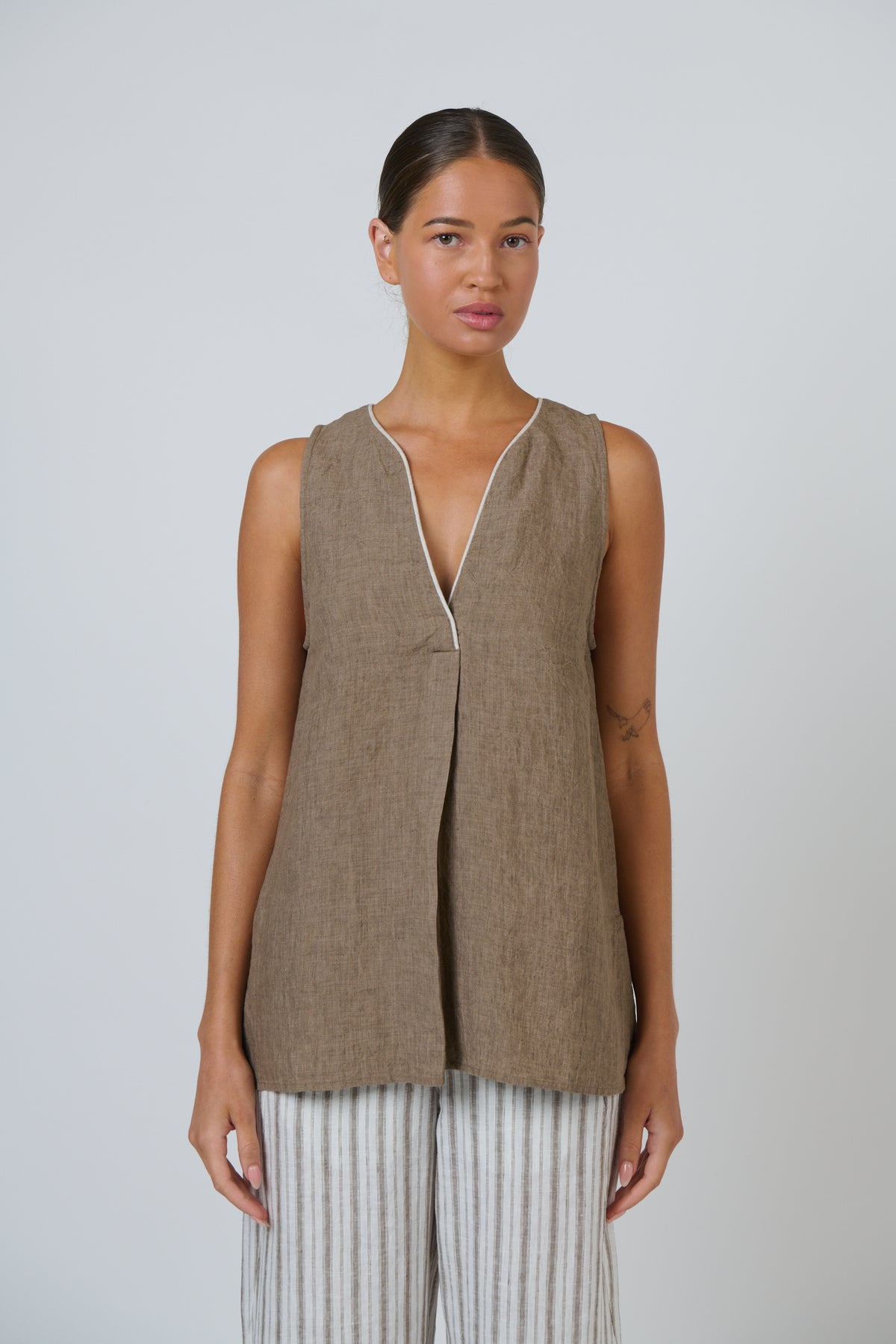 Naturals by O & J - Pippa Linen Top